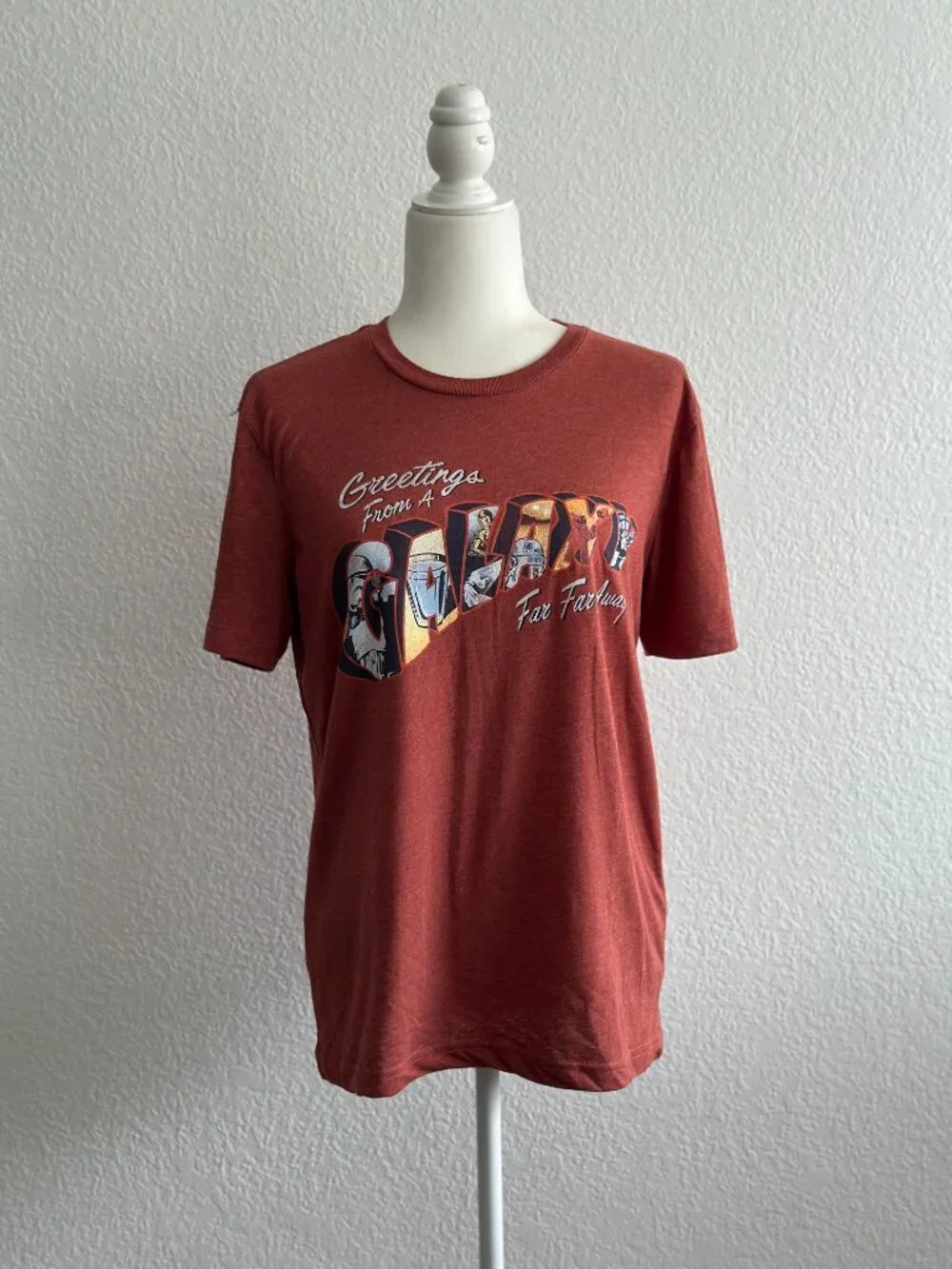 Star Wars Galaxy Graphic Tee Small Red Vintage Style Disney Lucasfilm Shirt - Picture 3 of 6
